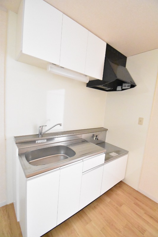 ��ʌ��������܎s������厚�䑠�̃A�p�[�g�̃L�b�`��