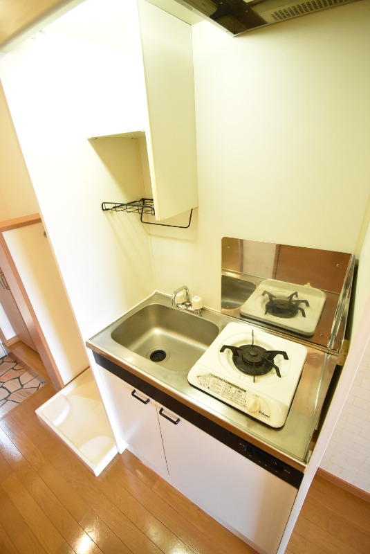 ��ʌ��������܎s�k��{�����P���ڂ̃A�p�[�g�̃L�b�`��