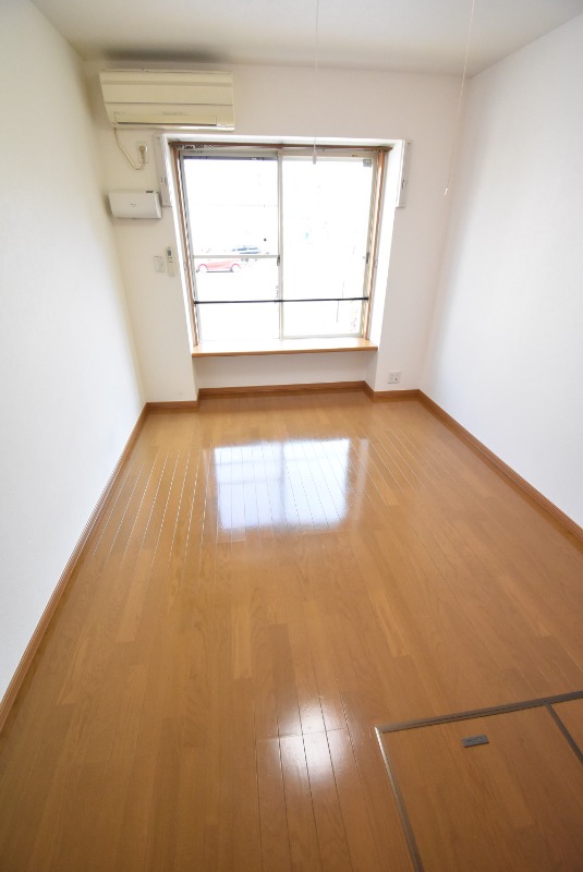 ��ʌ��������܎s�k��{�����P���ڂ̃A�p�[�g�̂��̑������E�X�y�[�X