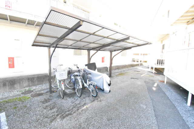 ��ʌ��������܎s������厚�䑠�̃A�p�[�g�̂��̑�