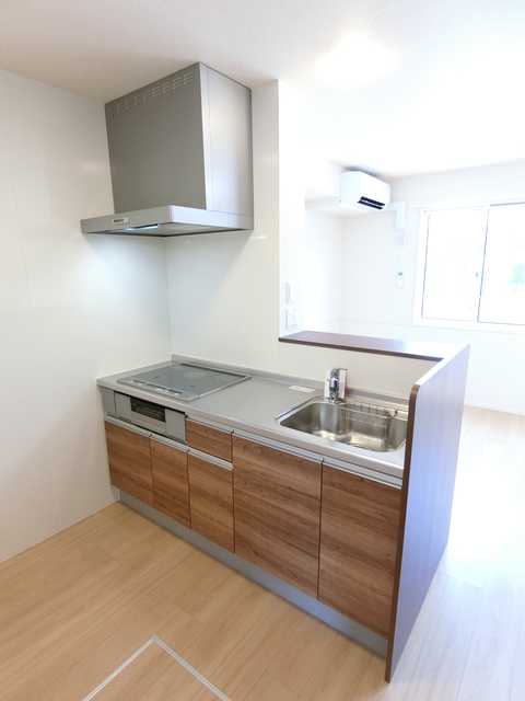 ��ʌ�����s���R���ڂ̃A�p�[�g�̃L�b�`��