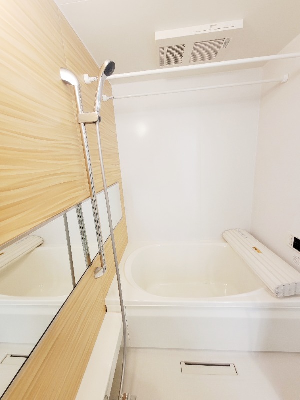 ��ʌ��������܎s��{��V�����P���ڂ̃}���V�����̃o�X