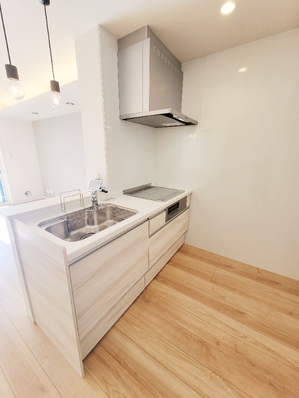 ��ʌ��������܎s��{��V�����P���ڂ̃}���V�����̃L�b�`��