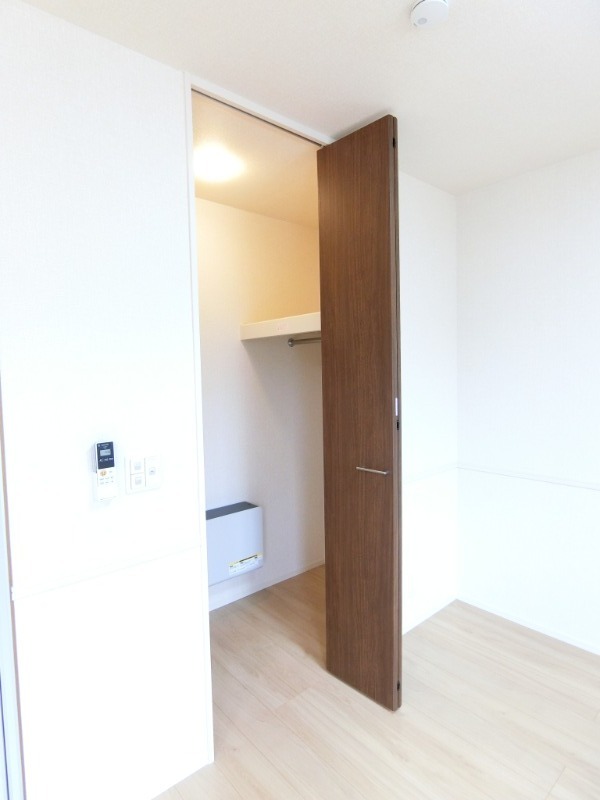 ��ʌ�����s���R���ڂ̃A�p�[�g�̎��[