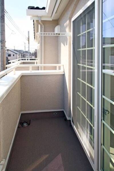 ��ʌ��������܎s��{��O���P���ڂ̃A�p�[�g�̃o���R�j�[