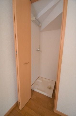 ��ʌ��k�����S�ɓޒ��厚�����̃^�E���n�E�X�̂��̑�