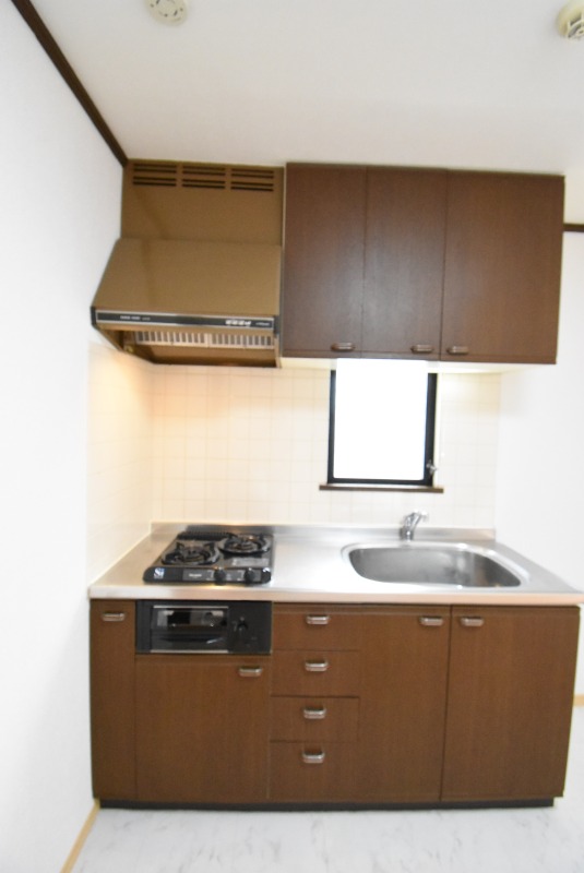 ��ʌ��������܎s��{�擌���Q���ڂ̃}���V�����̃L�b�`��