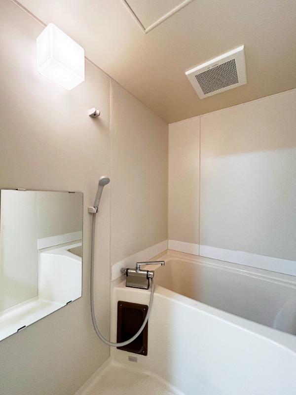 ��ʌ��������܎s�Y�a���ՂP�O���ڂ̃}���V�����̃o�X