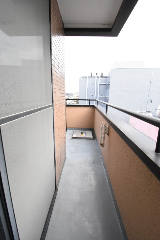 ��ʌ��������܎s��{�擌���Q���ڂ̃}���V�����̃o���R�j�[