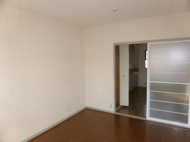 ��ʌ�����s�厚������̃A�p�[�g�̂��̑������E�X�y�[�X