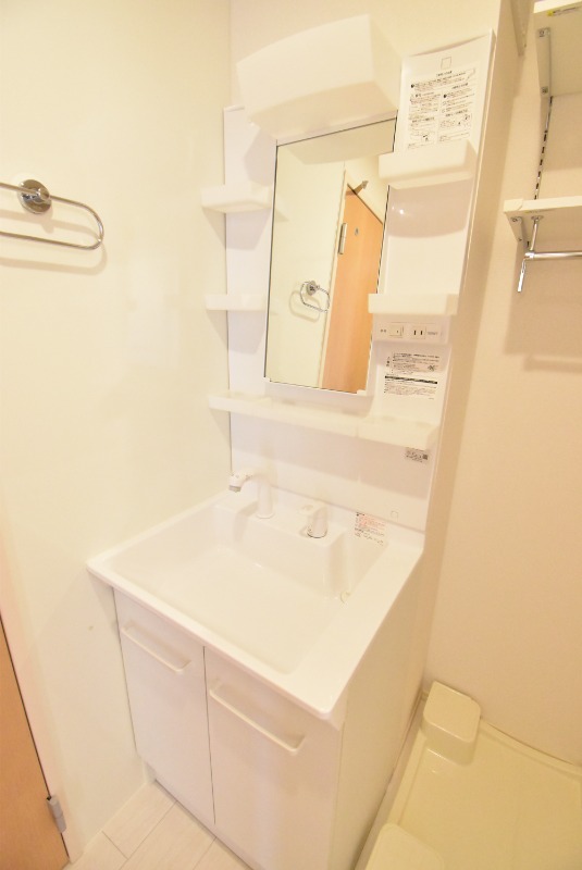 ��ʌ�����s�厚���s�̃A�p�[�g�̐��ʏ�