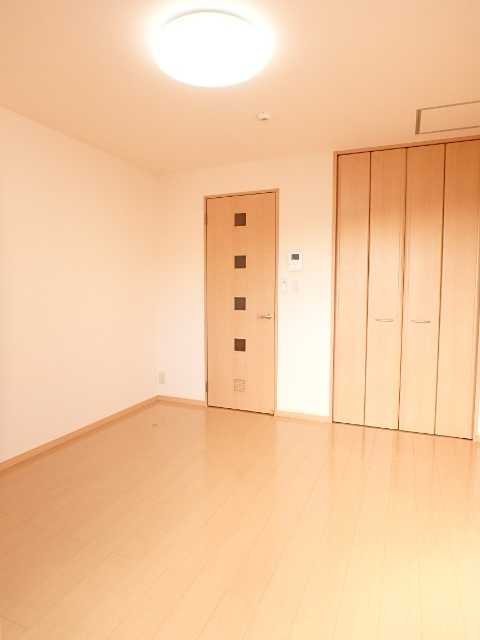 ��ʌ��������܎s�����擌��{�P���ڂ̃A�p�[�g�̂��̑������E�X�y�[�X