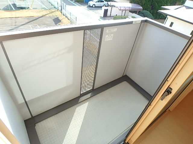 ��ʌ��������܎s�����擌��{�P���ڂ̃A�p�[�g�̃o���R�j�[