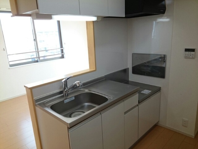 ��ʌ�����s�厚�_�˂̃A�p�[�g�̃L�b�`��