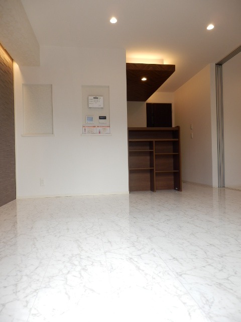 ��ʌ��������܎s������厚�ۃ���̃A�p�[�g�̋��ԁE���r���O