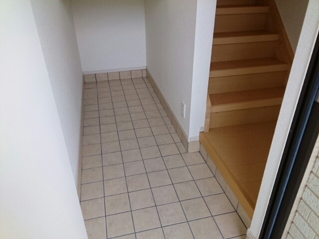 ��ʌ�����s�厚�_�˂̃A�p�[�g�̌���