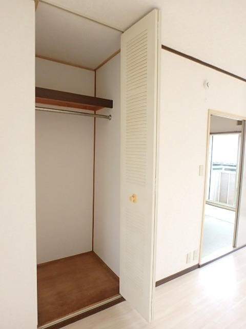 ��ʌ��������܎s�k�擌�听���Q���ڂ̃A�p�[�g�̎��[