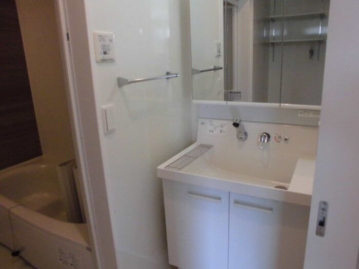 ��ʌ��������܎s��������u�Q���ڂ̃A�p�[�g�̐��ʏ�