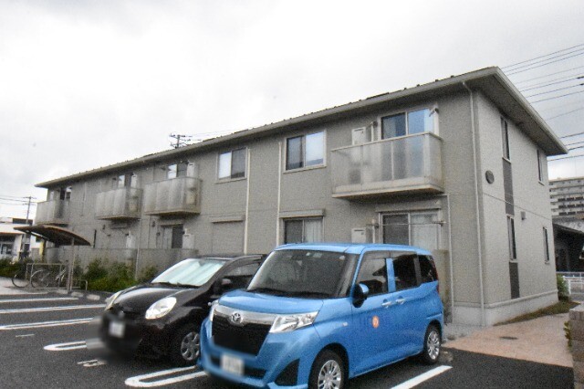 ��ʌ������s��ʖ�941-2�̃A�p�[�g�̌����O��