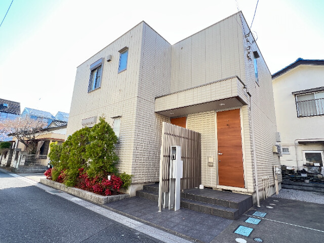 ��ʌ������s�X�쒬447-28�̃}���V�����̌����O��