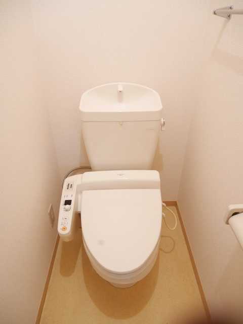 ��ʌ��k�����S�ɓޒ������Q���ڂ̃A�p�[�g�̃g�C��