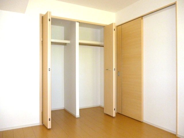 ��ʌ�����s���̏o�R���ڂ̃A�p�[�g�̎��[