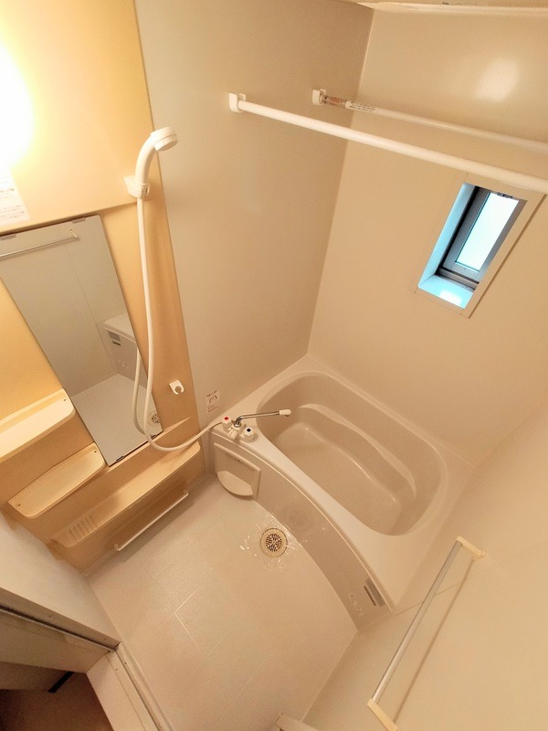 ��ʌ��������܎s���撆���Q���ڂ̃A�p�[�g�̃o�X