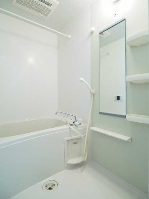 ��ʌ��������܎s��΋擌��΂R���ڂ̃}���V�����̃o�X