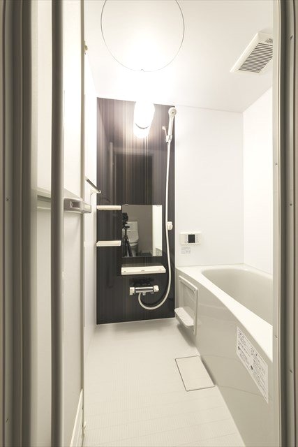 ��ʌ��������܎s�������a�c���Q���ڂ̃A�p�[�g�̃o�X