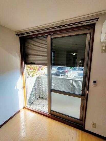 ��ʌ��������܎s���撆���Q���ڂ̃A�p�[�g�̂��̑��ݔ�