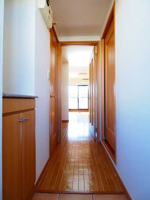 ��ʌ��������܎s��΋擌��΂R���ڂ̃}���V�����̌���