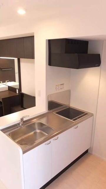 ��ʌ��t�����s�����P���ڂ̃}���V�����̃L�b�`��