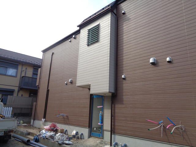 ��ʌ�����s�΋u�P���ڂ̃A�p�[�g�̃G���g�����X