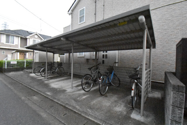 ��ʌ��k�����S�ɓޒ����P���ڂ̃A�p�[�g�̂��̑�