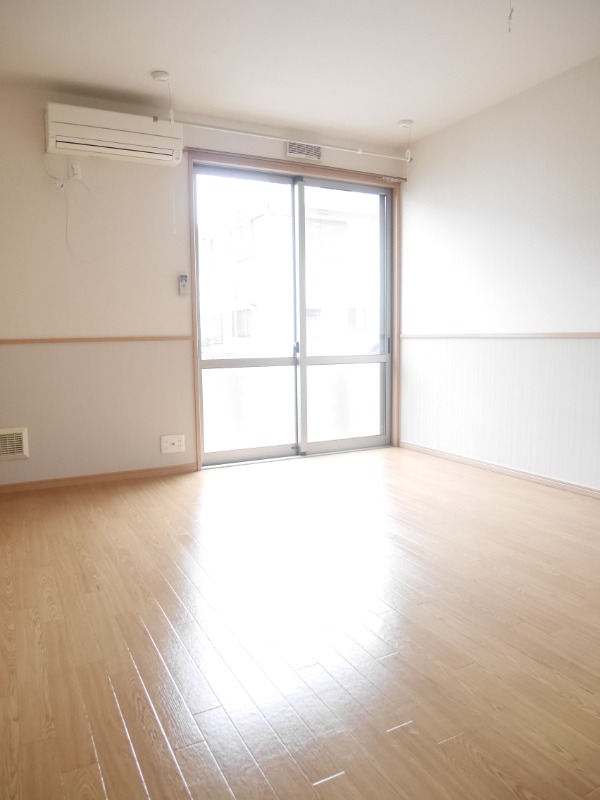 ��ʌ������s���Q���ڂ̃A�p�[�g�̂��̑������E�X�y�[�X