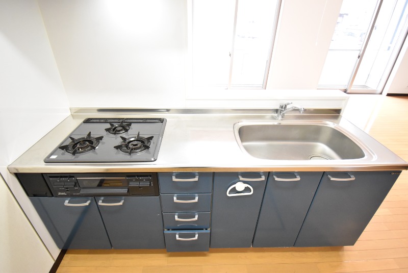 ��ʌ�����s�˒˓��P���ڂ̃A�p�[�g�̃L�b�`��