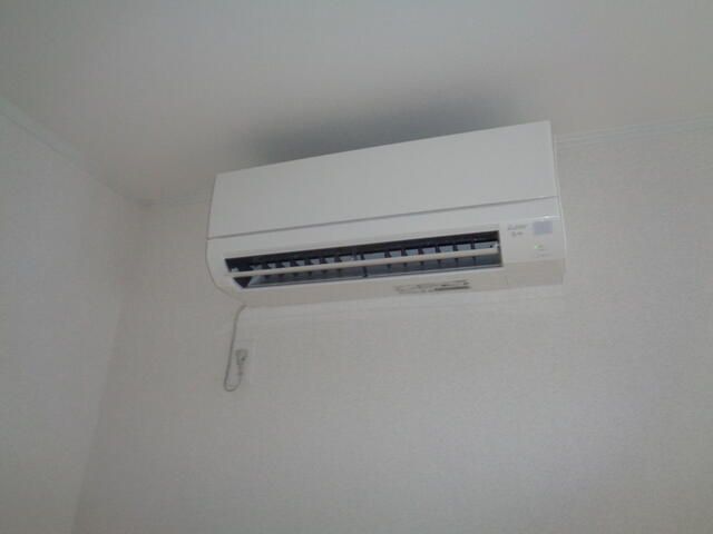 ��ʌ�����s�΋u�P���ڂ̃A�p�[�g�̂��̑��ݔ�