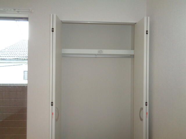 ��ʌ�����s�΋u�P���ڂ̃A�p�[�g�̎��[