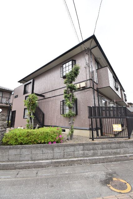 ��ʌ��������܎s����厚�����y�̃A�p�[�g�̌����O��