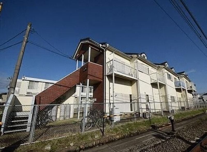 ��ʌ���z�s�厚���Ԃ̃A�p�[�g�̌����O��