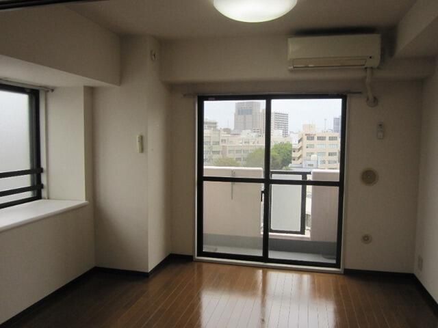 ��ʌ��������܎s���ʏ��R���ڂ̃}���V�����̋��ԁE���r���O