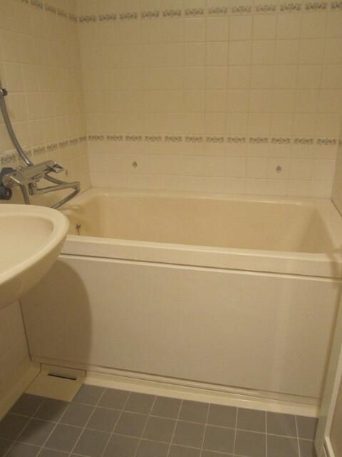 ��ʌ��������܎s���ʏ��R���ڂ̃}���V�����̃o�X