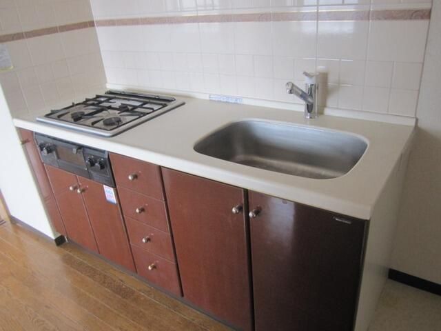 ��ʌ��������܎s���ʏ��R���ڂ̃}���V�����̃L�b�`��