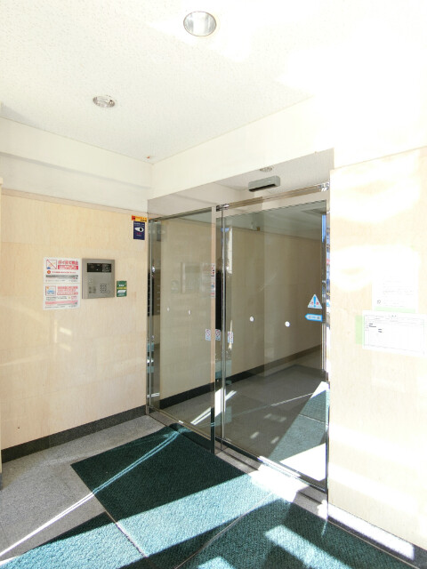 ��ʌ�����s�厚������̃}���V�����̃G���g�����X