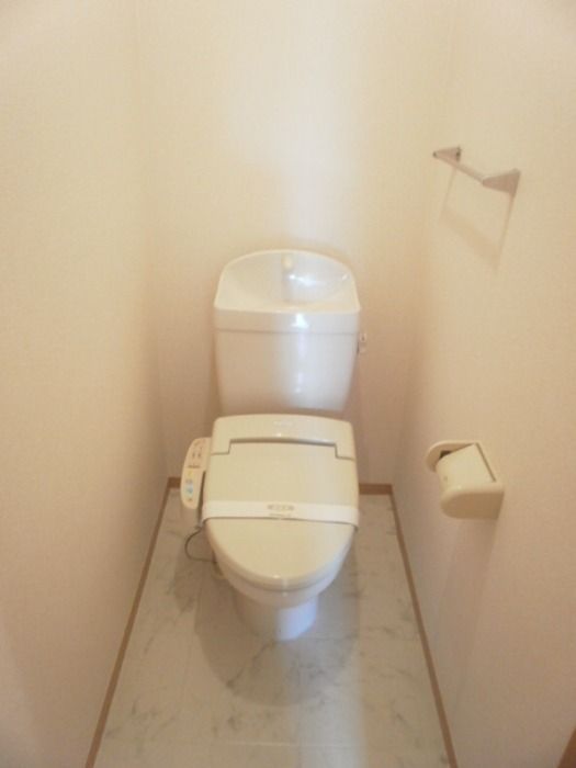 ��ʌ��k�����S�ɓޒ������R���ڂ̃A�p�[�g�̃g�C��