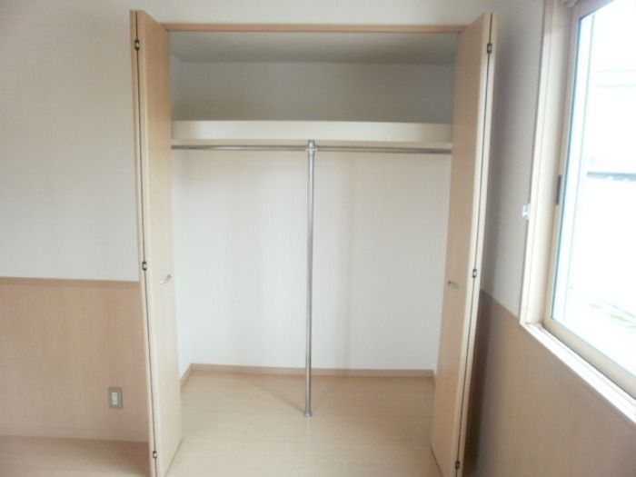 ��ʌ��k�����S�ɓޒ������R���ڂ̃A�p�[�g�̎��[