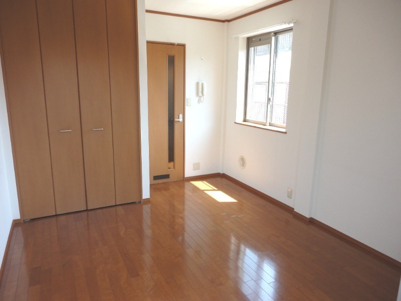 ��ʌ��������܎s��{����ؒ��Q���ڂ̃}���V�����̋��ԁE���r���O