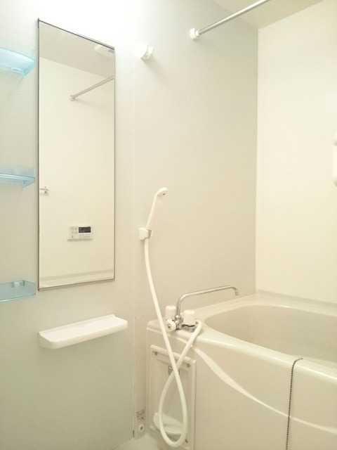 ��ʌ��@�c�s�@�c�T���ڂ̃A�p�[�g�̃o�X