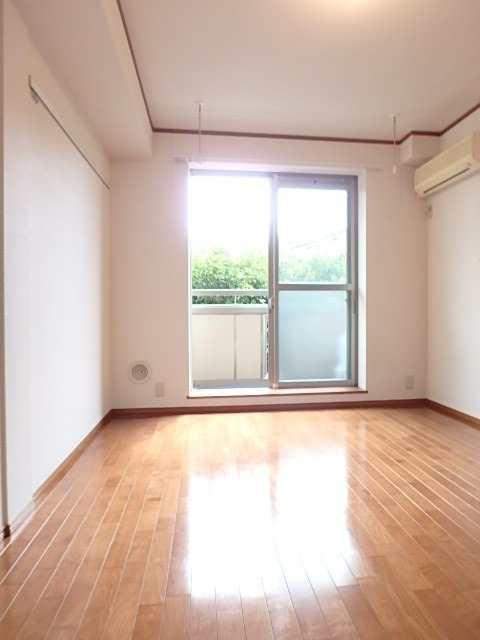 ��ʌ��������܎s��{����ؒ��Q���ڂ̃}���V�����̋����E���r���O