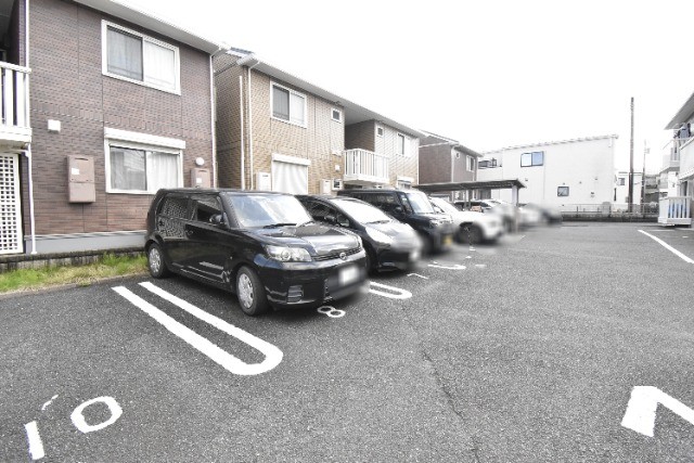 ��ʌ��������܎s����O���U���ڂ̃A�p�[�g�̒��ԏ�